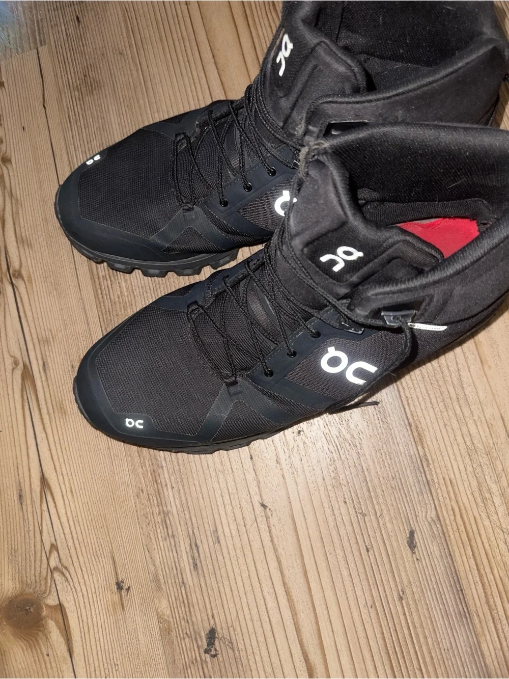 On Running Men's Black High-Top Trail Boots